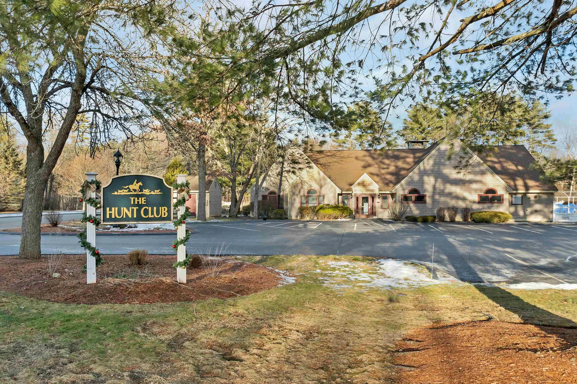 107 Bartemus Trail Nashua NH 03063