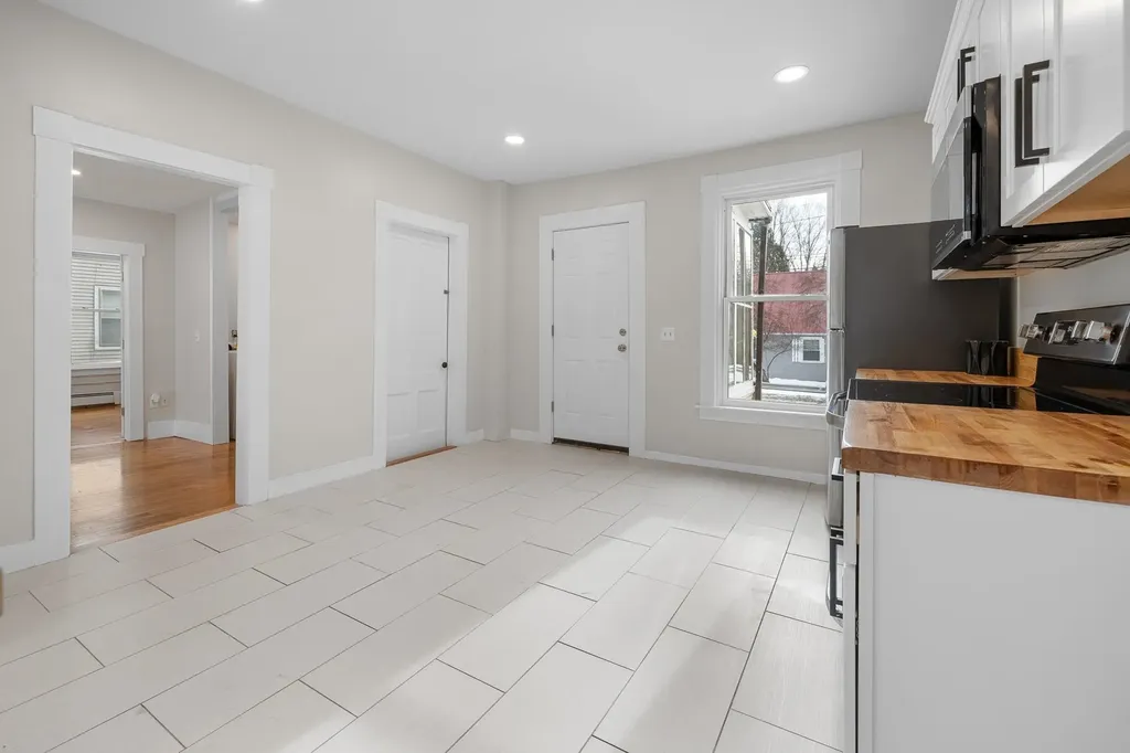 157 Summer Street Hartford VT 05001