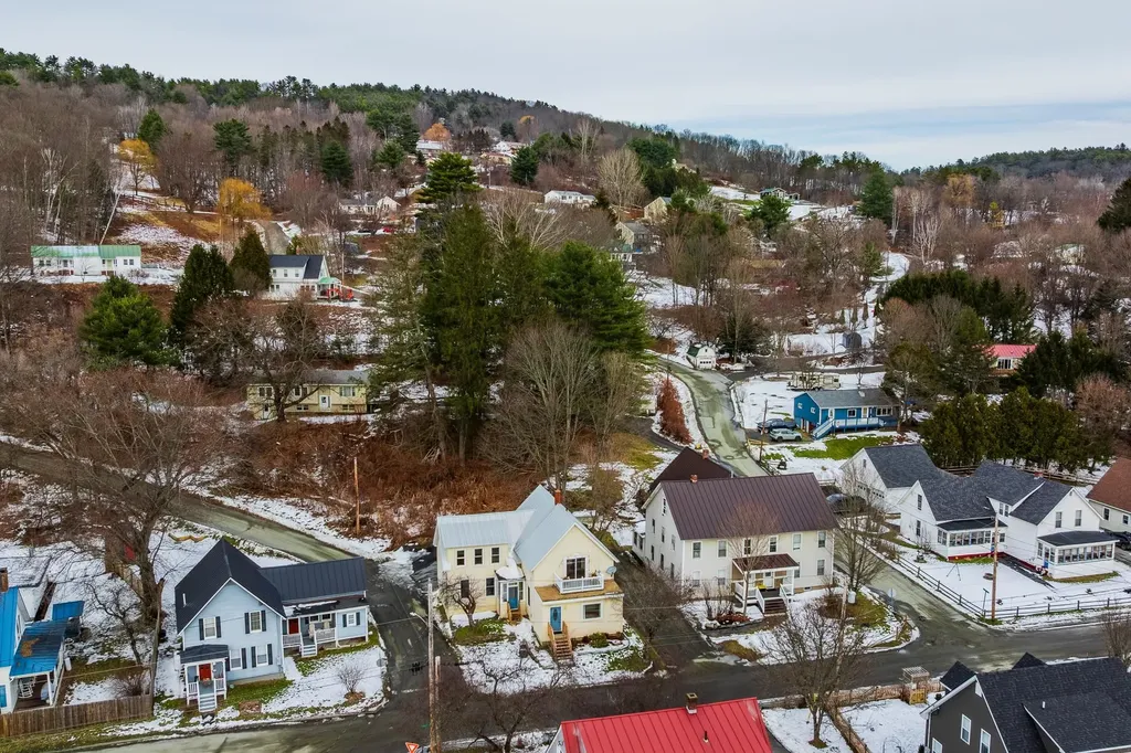 157 Summer Street Hartford VT 05001