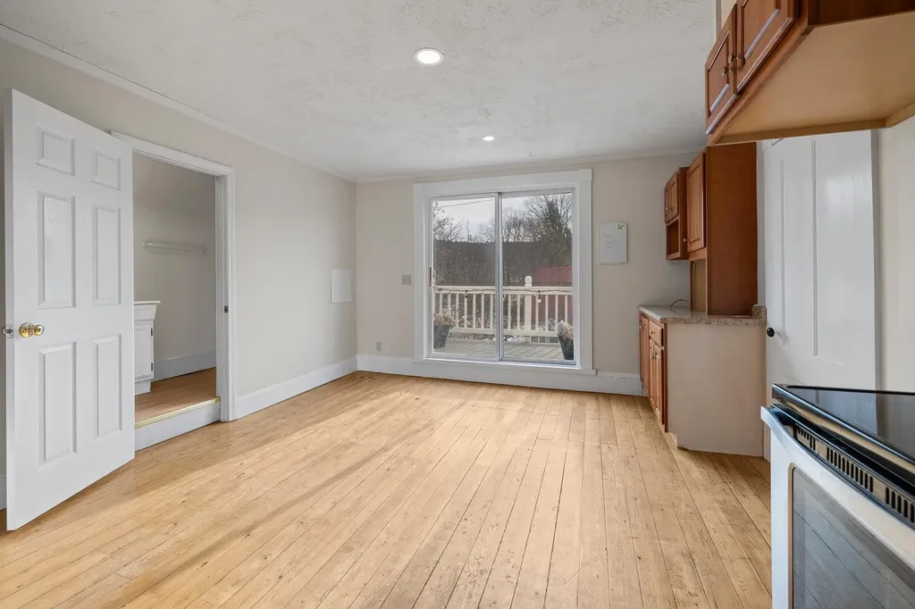 157 Summer Street Hartford VT 05001