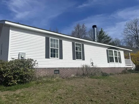 18 Ivy Lane Farmington NH 03835