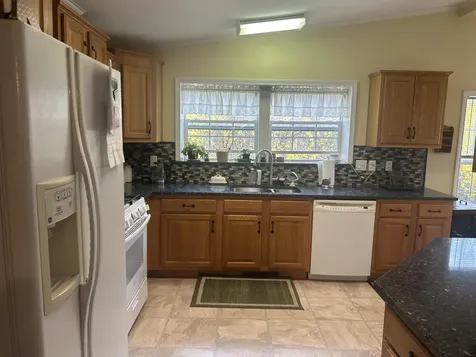 18 Ivy Lane Farmington NH 03835