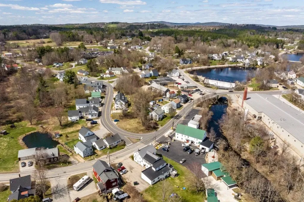 22 Concord Hill Road Pittsfield NH 03263