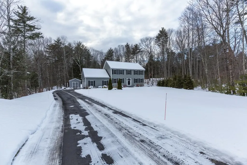 104 Olde Bridge Lane Epping NH 03042