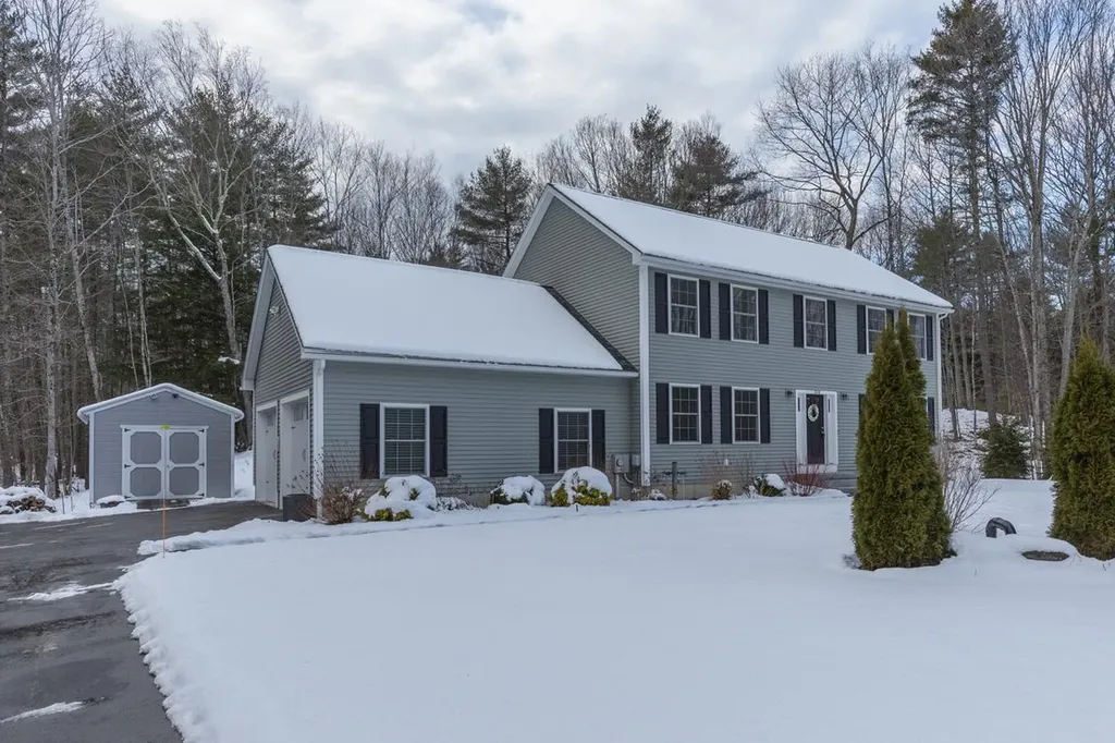 104 Olde Bridge Lane Epping NH 03042