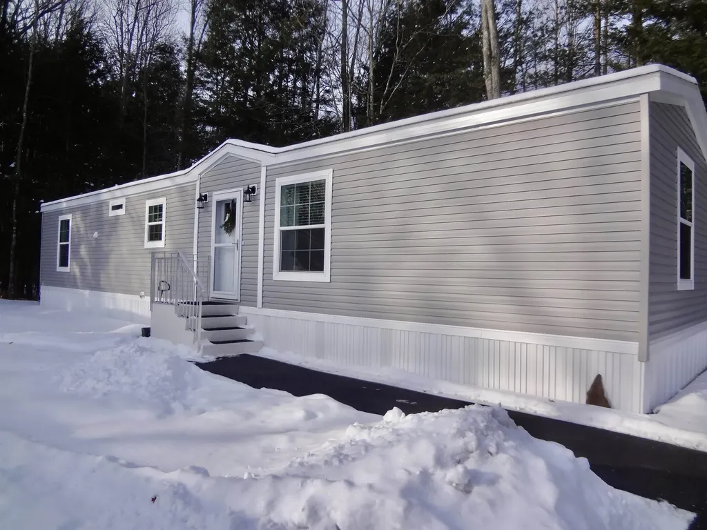 344 Old Lakeshore Road Gilford NH 03249