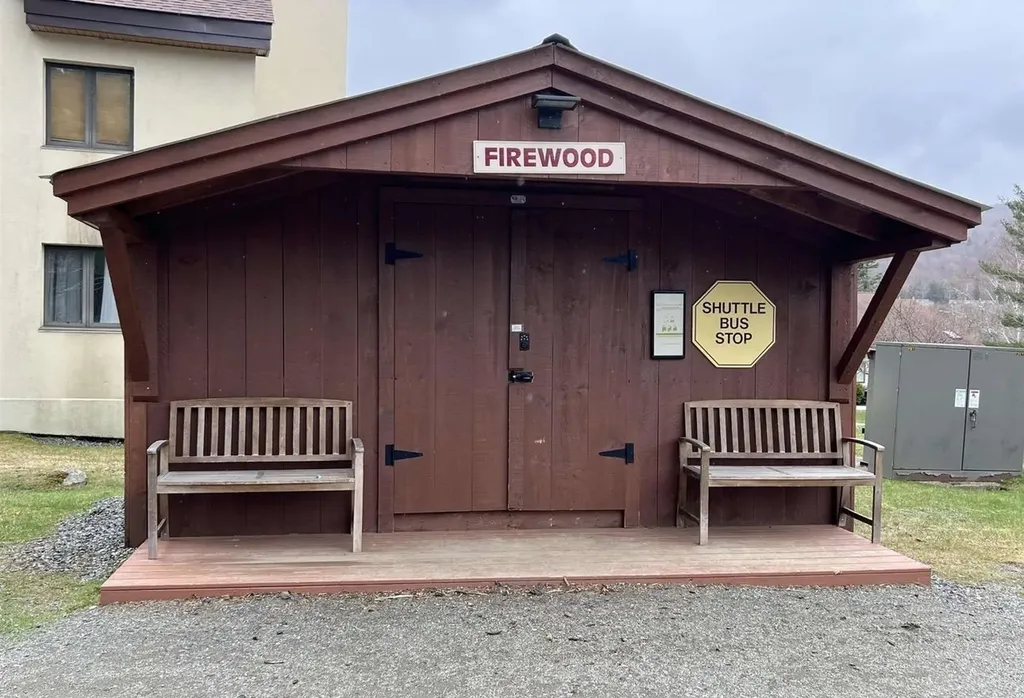 5C Snow Mountain Village Dover VT 05356