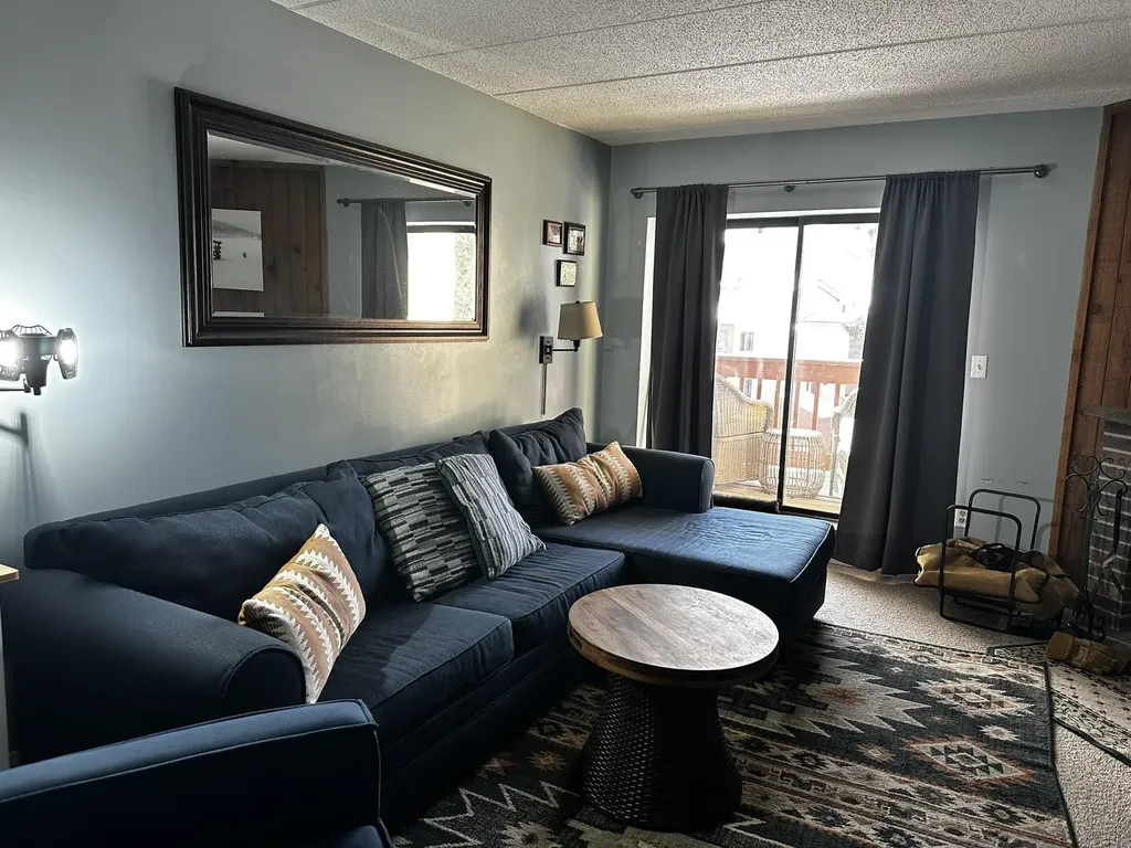 5C Snow Mountain Village Dover VT 05356