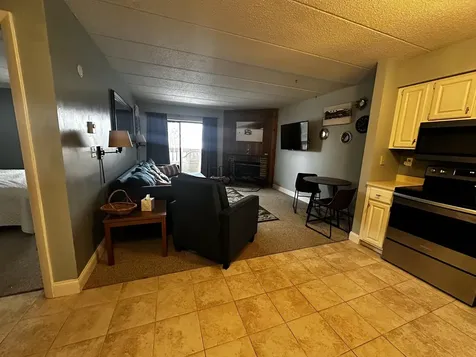 5C Snow Mountain Village Dover VT 05356