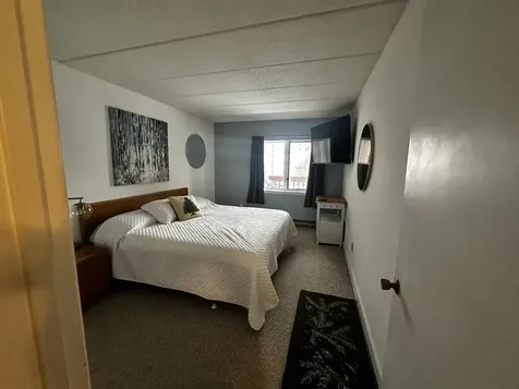 5C Snow Mountain Village Dover VT 05356