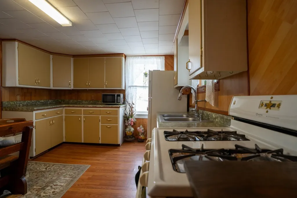 352 East Main Street Troy VT 05859