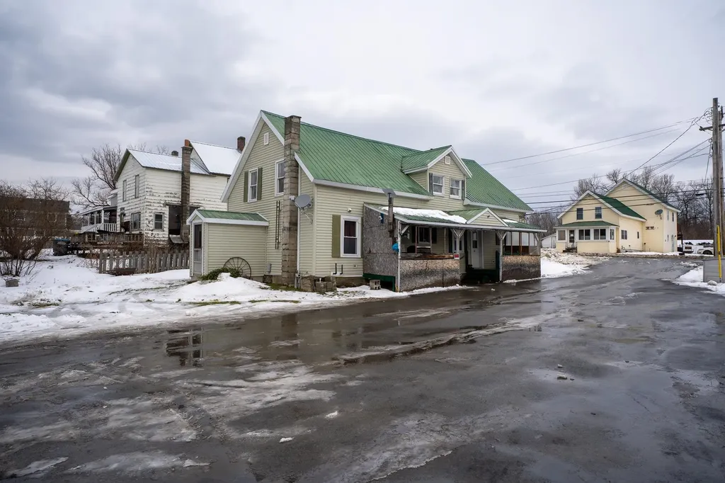 352 East Main Street Troy VT 05859