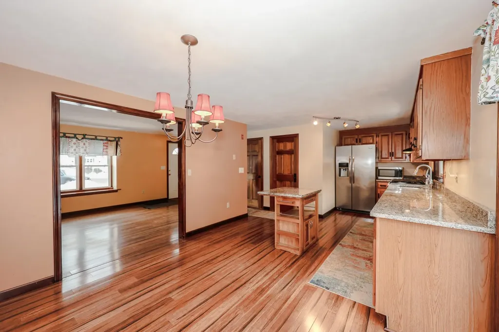 6 Scott Lane Sandown NH 03873