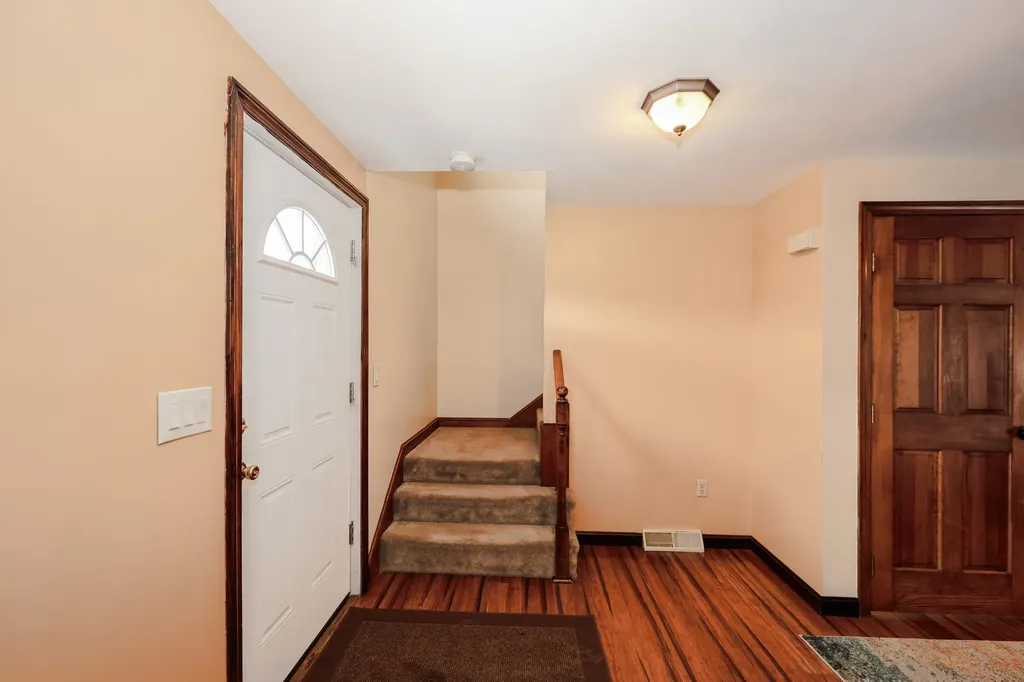 6 Scott Lane Sandown NH 03873