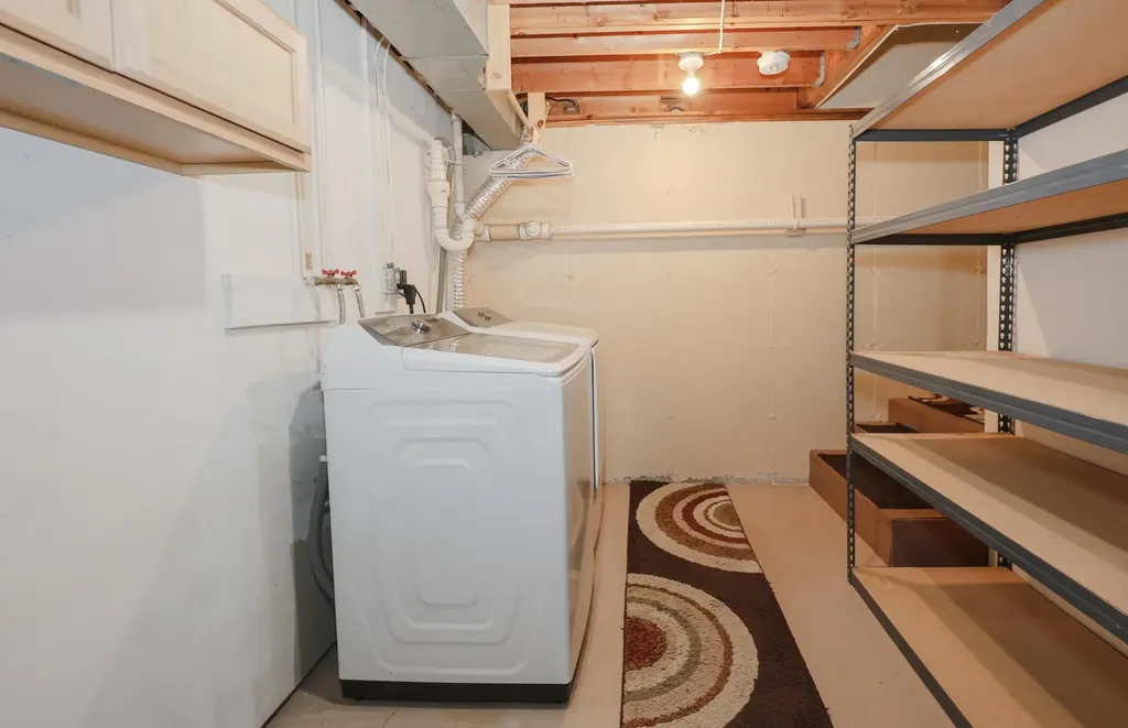 6 Scott Lane Sandown NH 03873