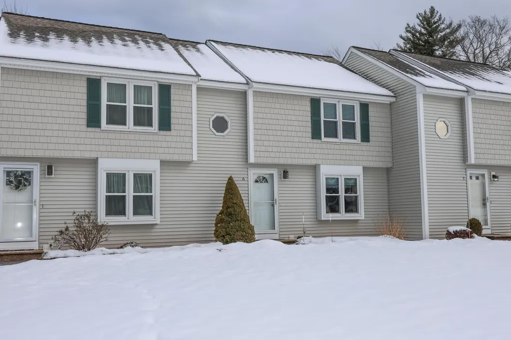 6 Scott Lane Sandown NH 03873