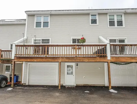 6 Scott Lane Sandown NH 03873