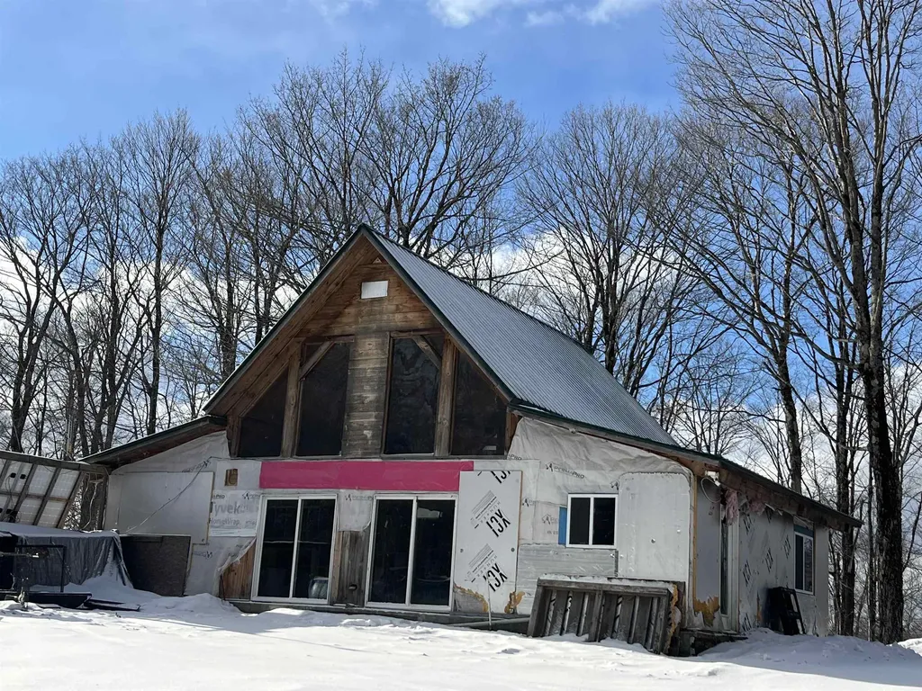 2924 New Duck Pond Road Sheffield VT 05866