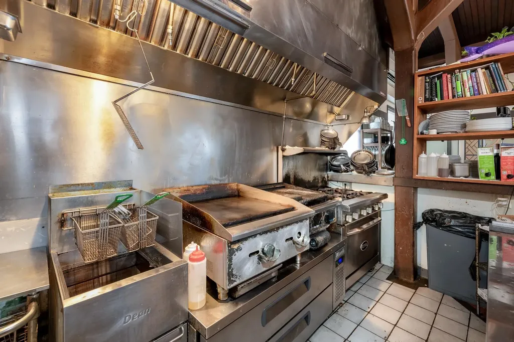 21 Veterans Square Laconia NH 03246