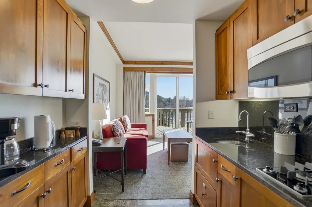 7412 Mountain Road Stowe VT 05672