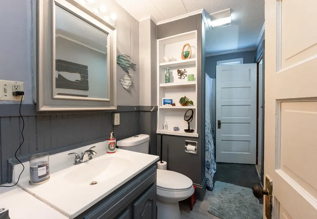 330 / 332 Ash Street Manchester NH 03104