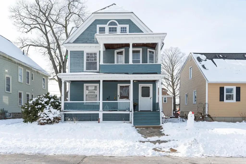 330 / 332 Ash Street Manchester NH 03104