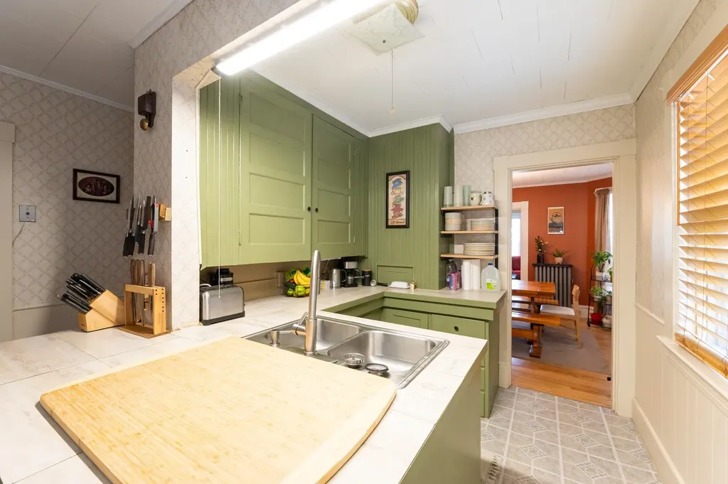 330 / 332 Ash Street Manchester NH 03104