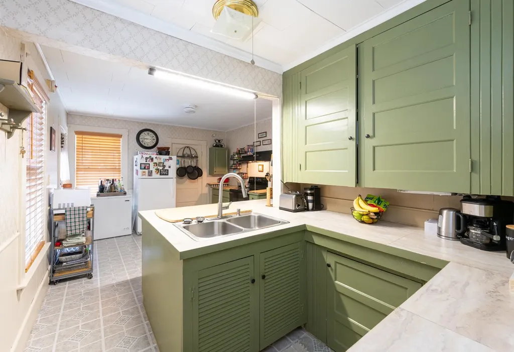 330 / 332 Ash Street Manchester NH 03104