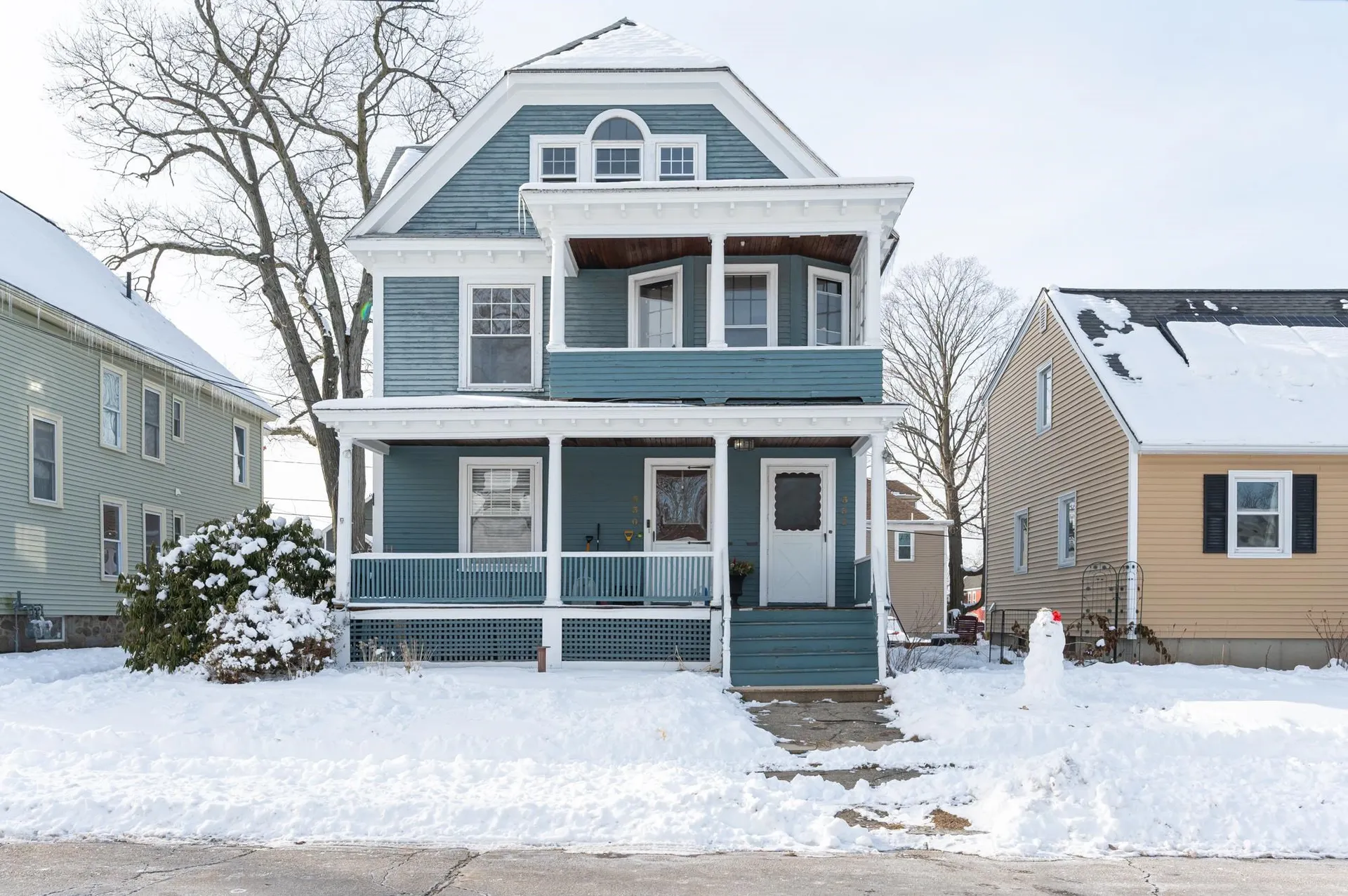 330 / 332 Ash Street Manchester NH 03104