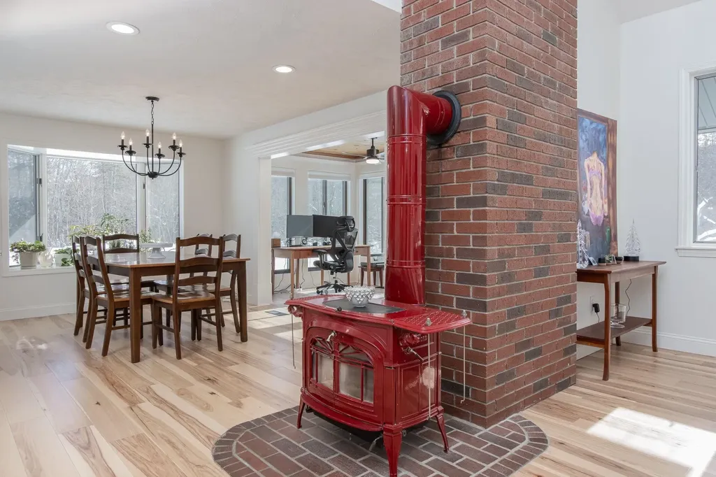 69 Bog Road Goffstown NH 03045