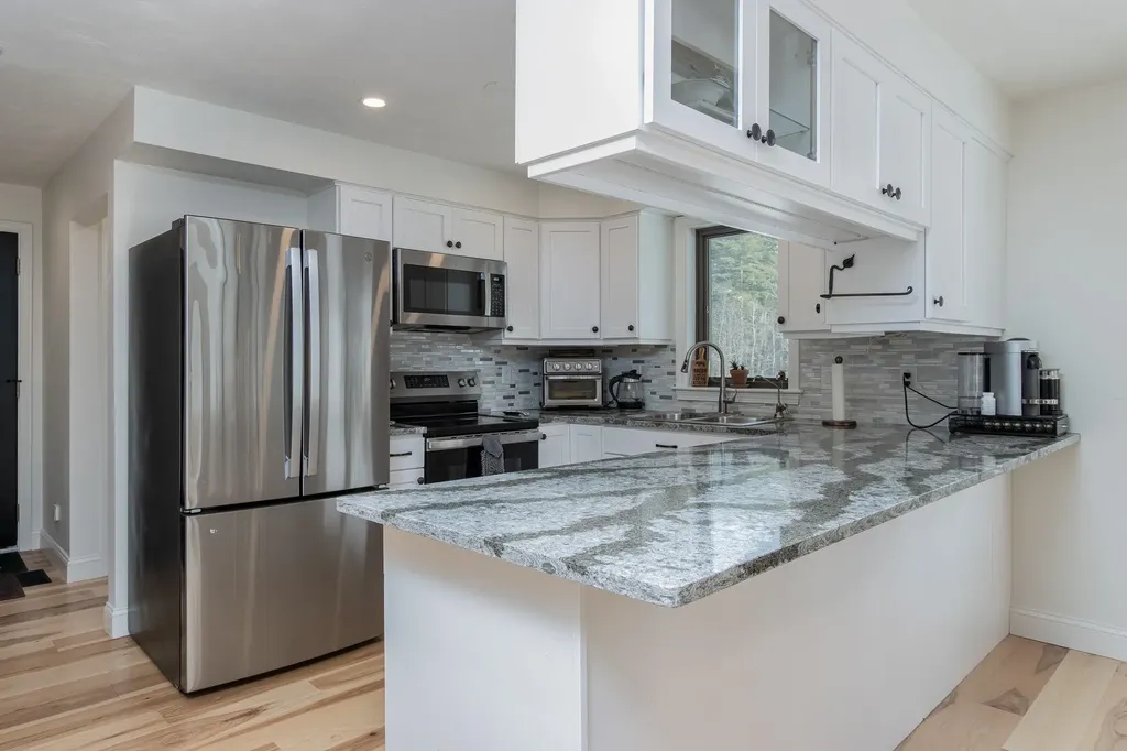 69 Bog Road Goffstown NH 03045