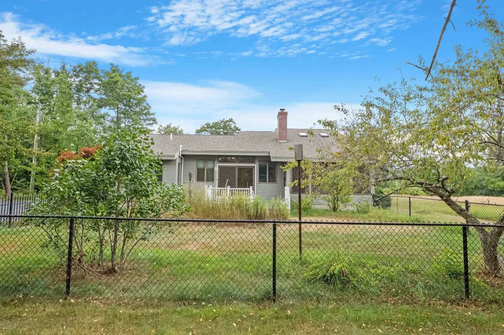 69 Bog Road Goffstown NH 03045