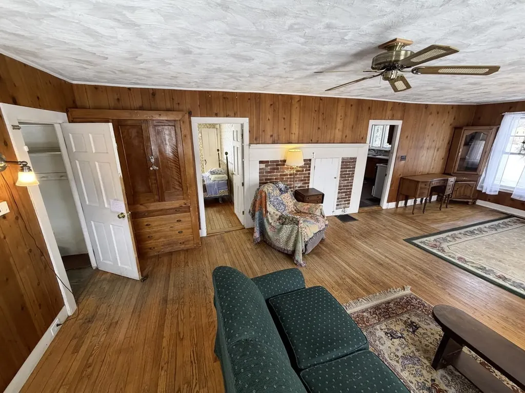 2443 Route 100b Moretown VT 05660