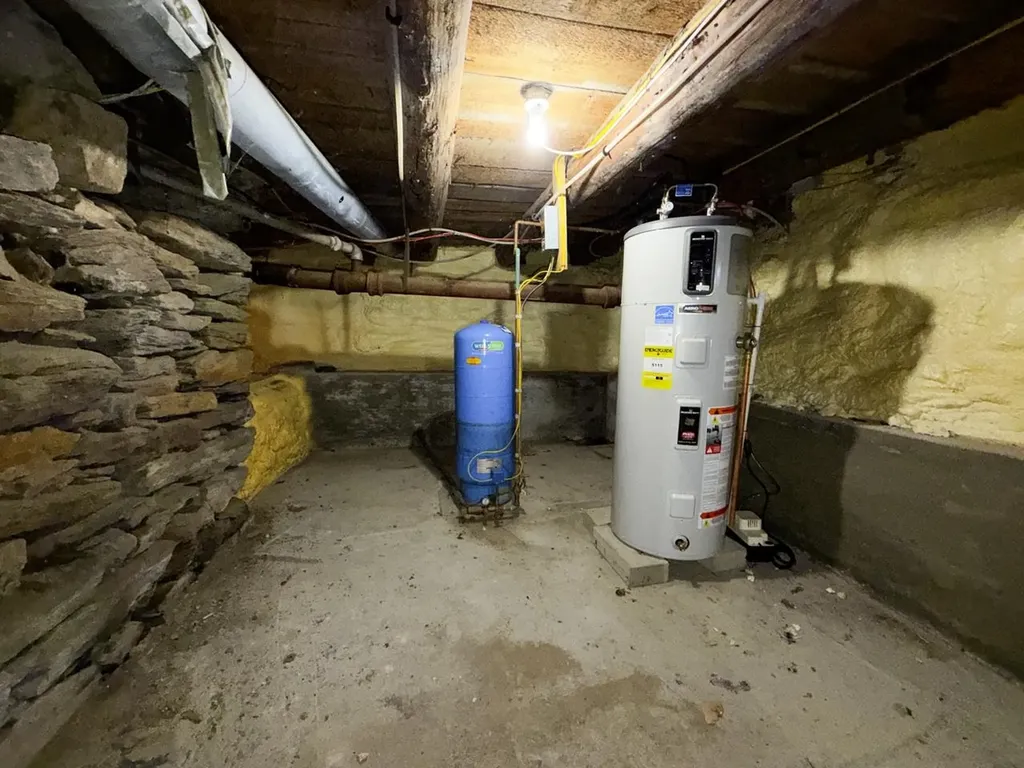 2443 Route 100b Moretown VT 05660