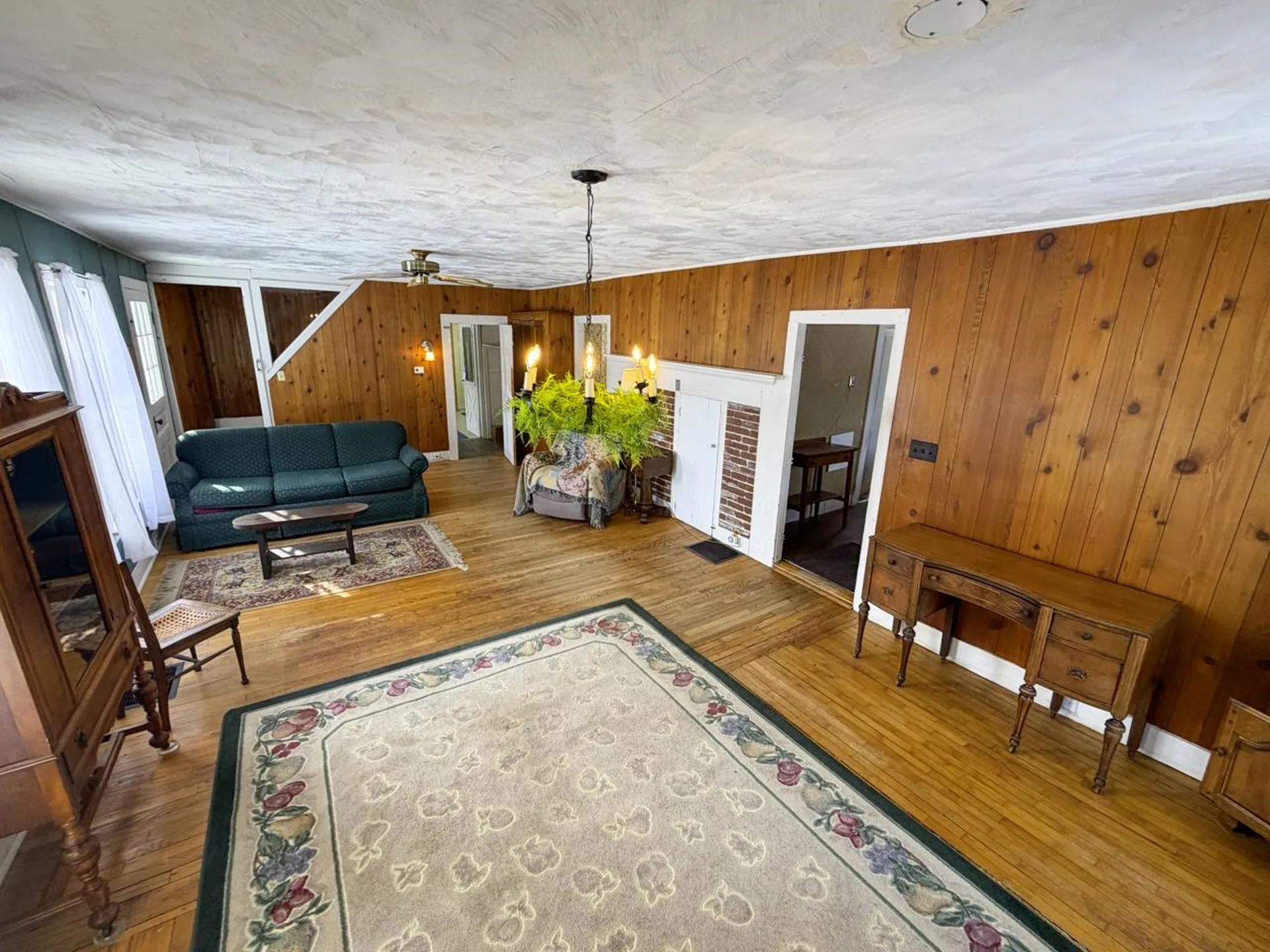 2443 Route 100b Moretown VT 05660