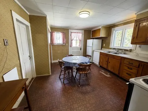 2443 Route 100b Moretown VT 05660