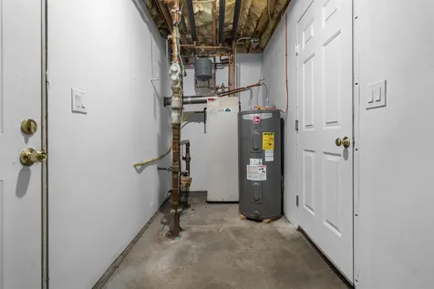 1029 S. Mammoth Road Manchester NH 03109