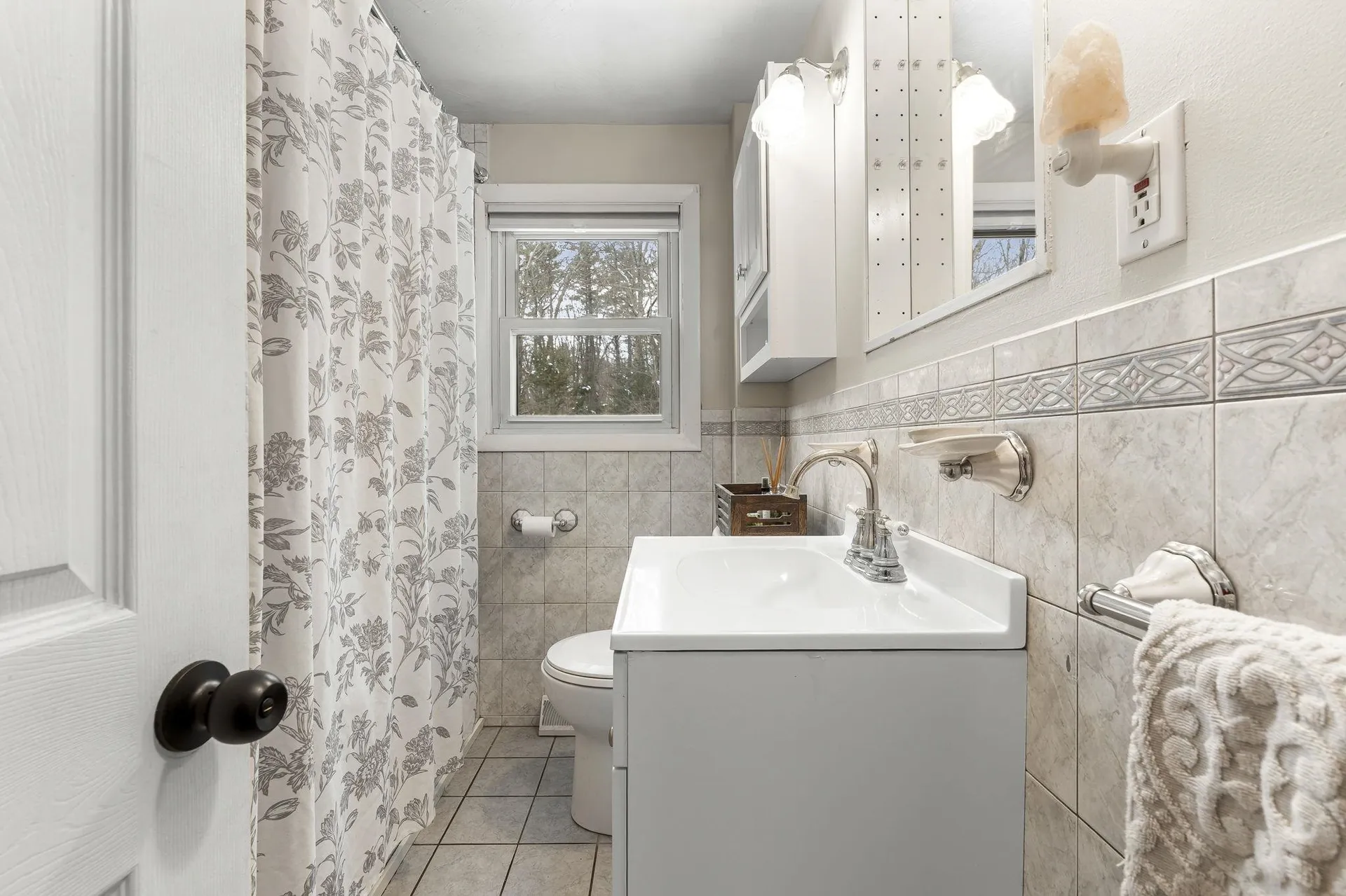 378 Chester Road Auburn NH 03032