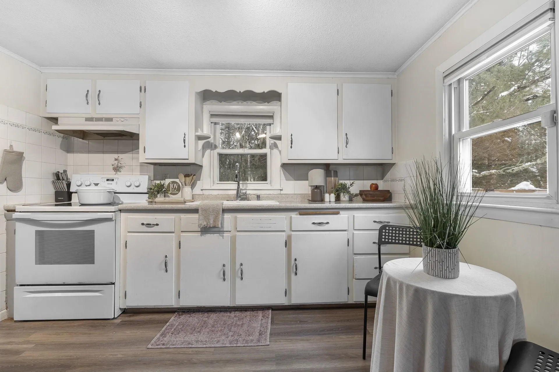 378 Chester Road Auburn NH 03032