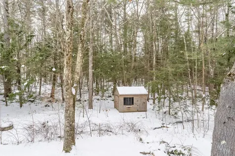 378 Chester Road Auburn NH 03032