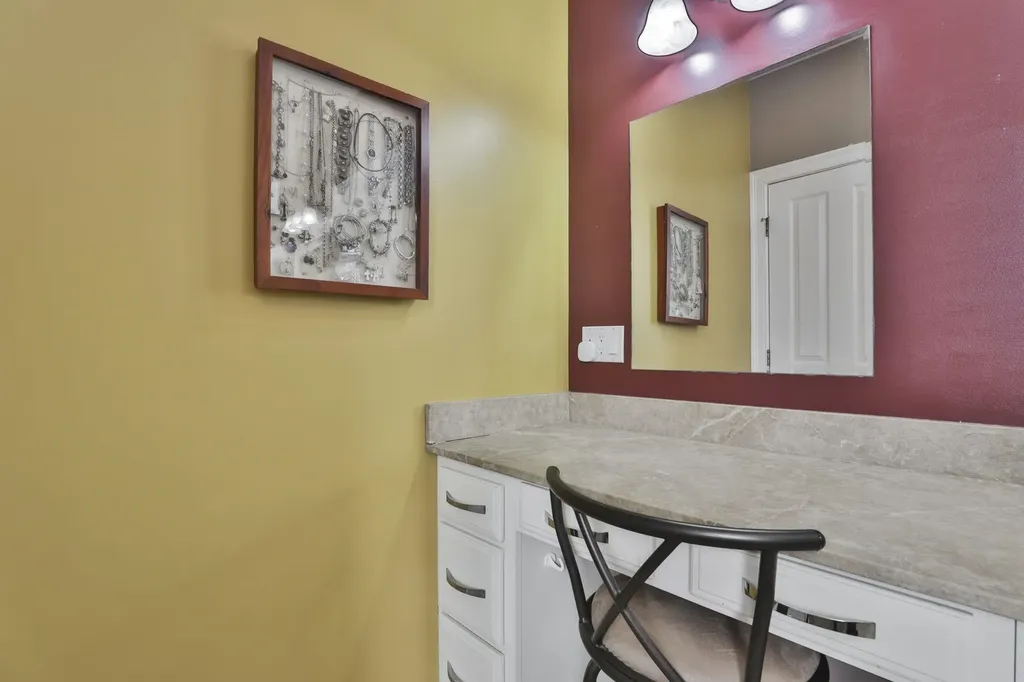 391 Turner Way Laconia NH 03246