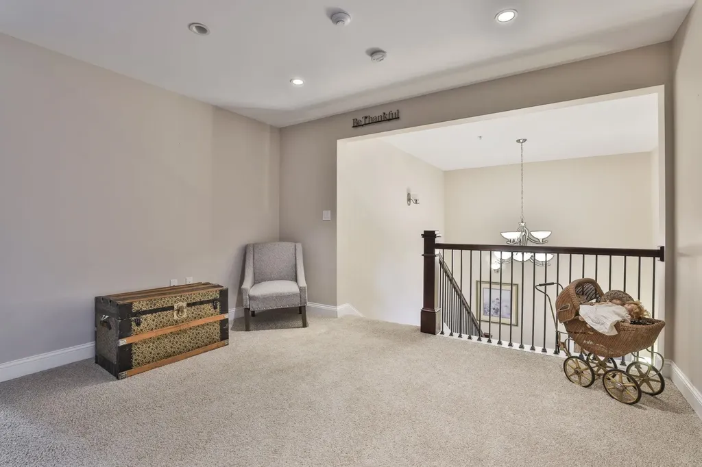 391 Turner Way Laconia NH 03246