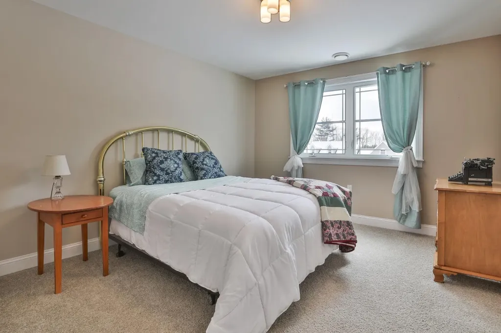 391 Turner Way Laconia NH 03246