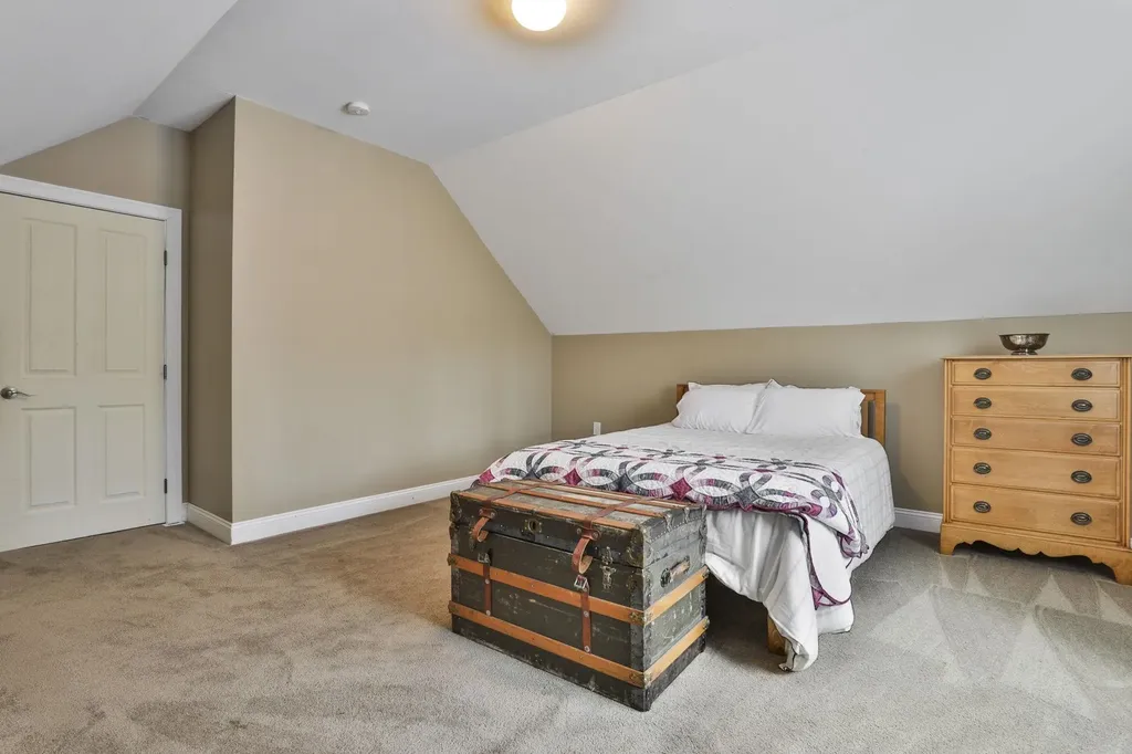 391 Turner Way Laconia NH 03246