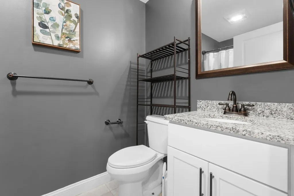 1109 Mammoth Road Pelham NH 03076