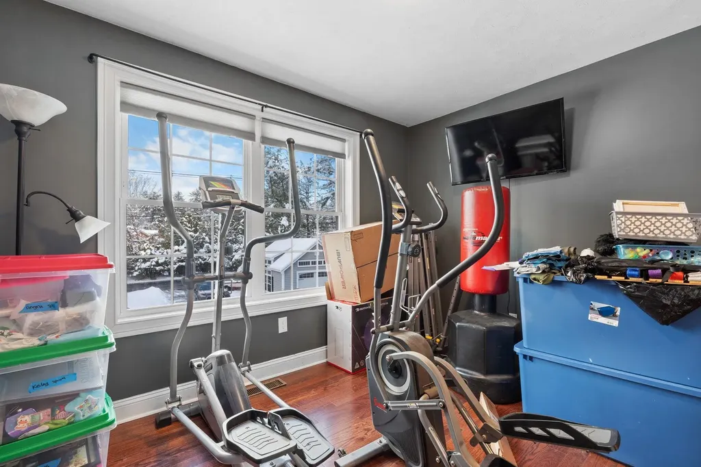 1109 Mammoth Road Pelham NH 03076