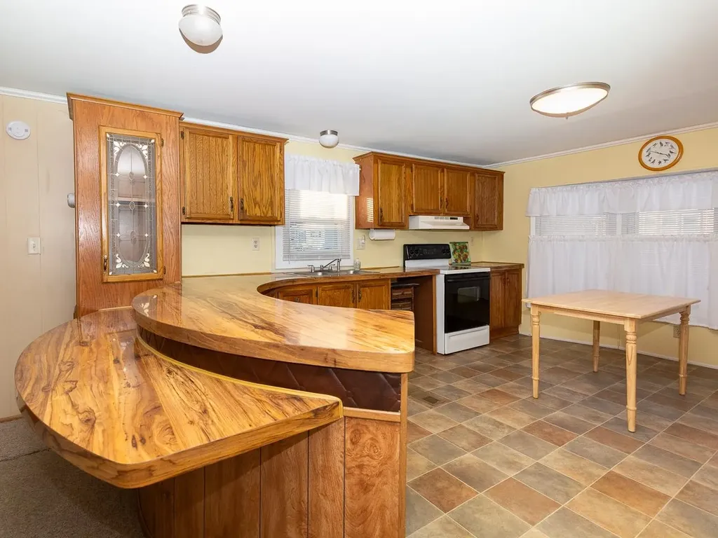 290 Calef Highway Epping NH 03042