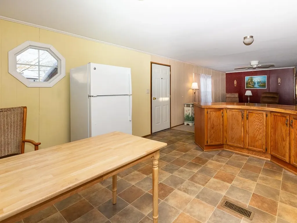 290 Calef Highway Epping NH 03042