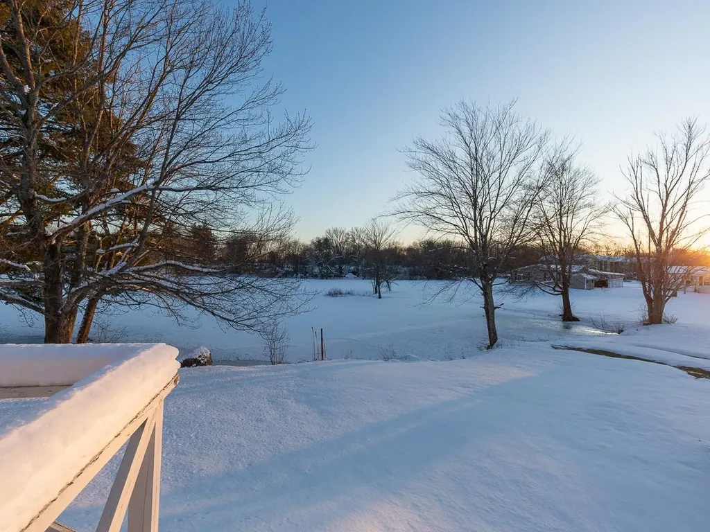 290 Calef Highway Epping NH 03042