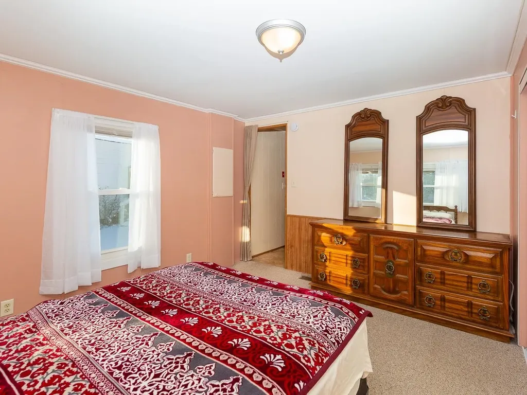 290 Calef Highway Epping NH 03042